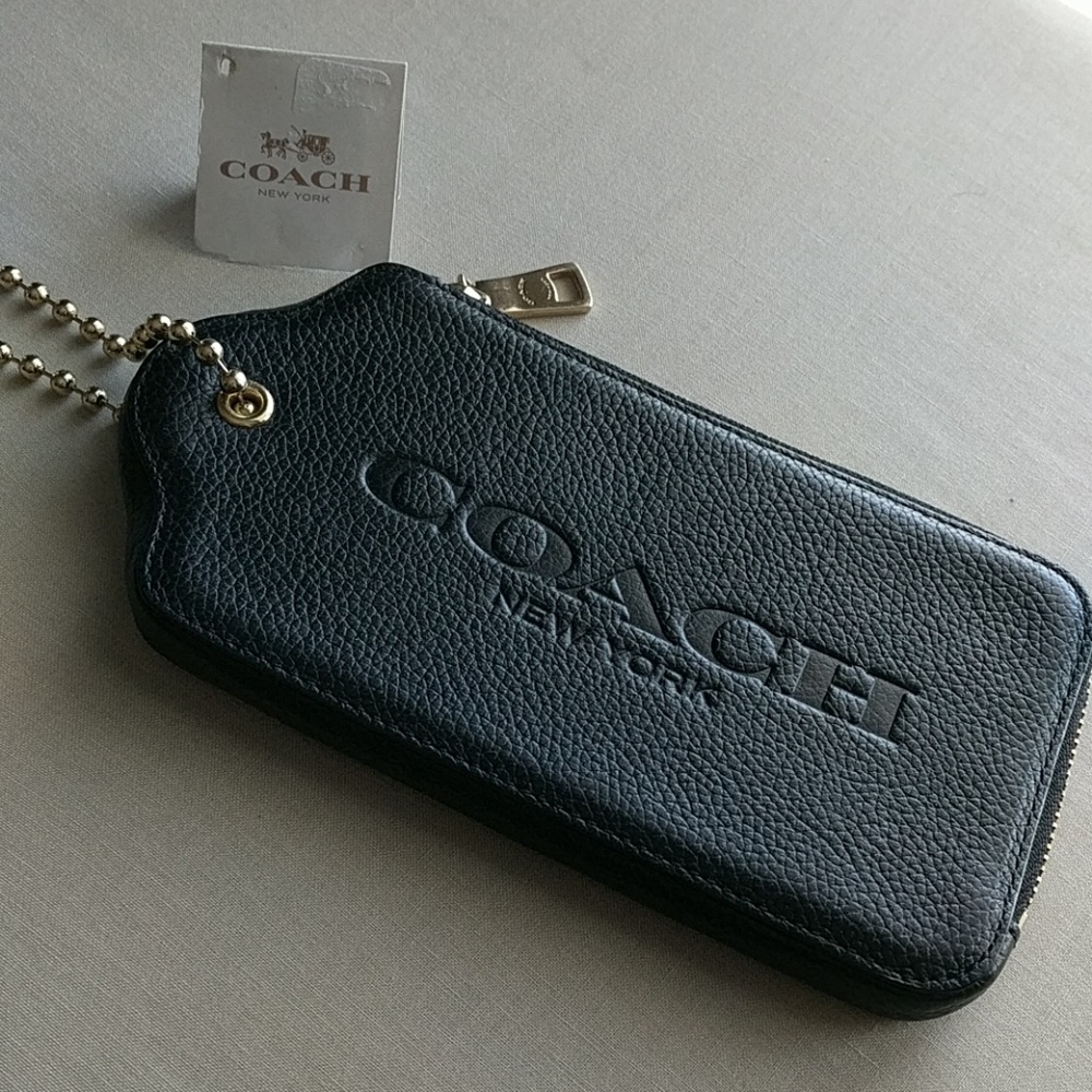 New Coach Small Black Wallet